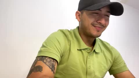 Snapshot of alanj998 chatting on November 11, 2025, 2:22 am alanj998 online show from November 11, 2025, 2:22 am