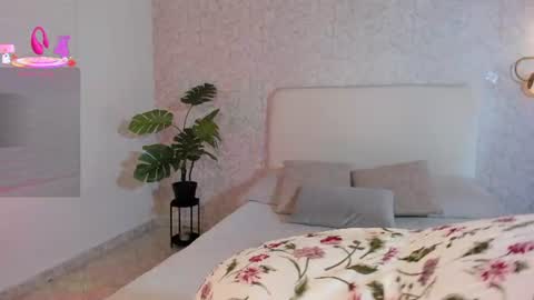 alannarouge online show from June 13, 2026, 11:30 am