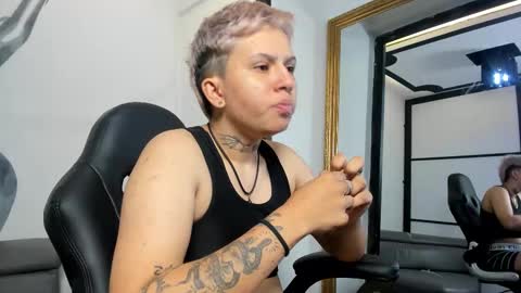 Snapshot of alanred_ chatting on September 19, 2025, 3:52 am alanred_ online show from September 19, 2025, 3:52 am