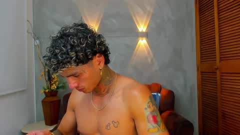 Snapshot of alanrodgers2_0 chatting on December 3, 2024, 3:41 am alan online show from December 3, 2024, 3:41 am