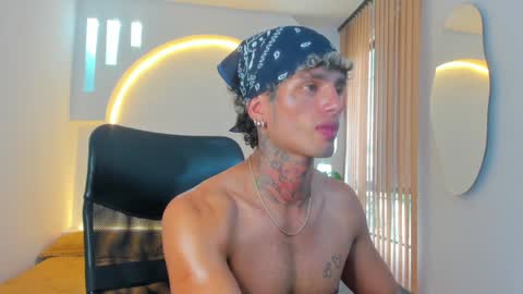Snapshot of alanrodgers2_0 chatting on December 11, 2024, 3:37 pm alan online show from December 11, 2024, 3:37 pm