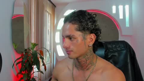 Snapshot of alanrodgers2_0 chatting on February 7, 2025, 3:41 pm alan online show from February 7, 2025, 3:41 pm