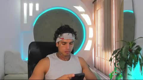 Snapshot of alanrodgers2_0 chatting on March 10, 2025, 5:39 pm alan online show from March 10, 2025, 5:39 pm