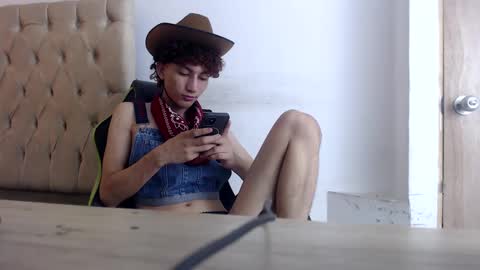 alantrickz365 online show from October 8, 2025, 2:09 am