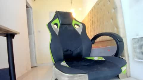 alantrickz365 online show from December 14, 2025, 10:36 pm