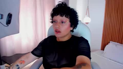 Snapshot of alaska_deluxe chatting on November 13, 2025, 5:45 pm alaska online show from November 13, 2025, 5:45 pm