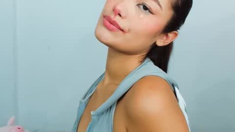 alasska_18 online show from October 17, 2025, 10:01 pm