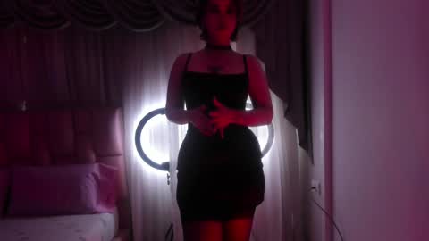 albaandthayron online show from January 21, 2025, 12:07 pm