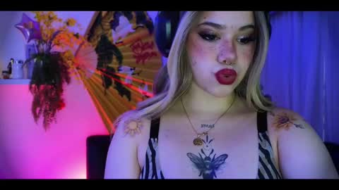 albaandthayron online show from September 16, 2025, 11:55 am