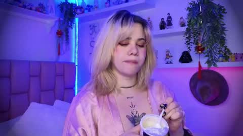 Snapshot of albaandthayron chatting on June 9, 2026, 12:06 pm albaandthayron online show from June 9, 2026, 12:06 pm