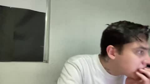 alber753713 online show from June 1, 2026, 2:57 am
