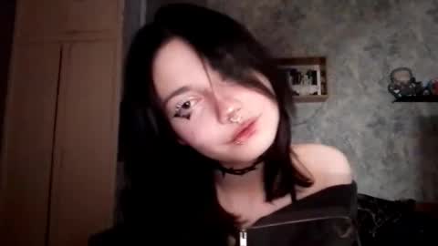 Snapshot of alberthamazierski chatting on October 17, 2025, 5:37 pm Im Katrina online show from October 17, 2025, 5:37 pm