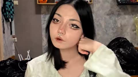 Im Katrina online show from November 21, 2025, 5:00 pm