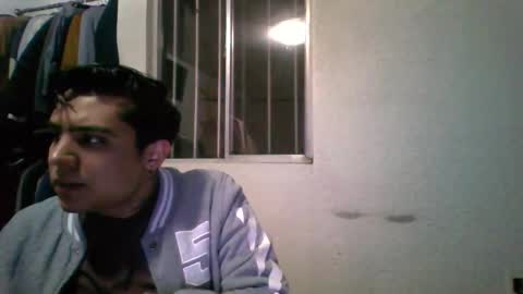 albertoarenas16 online show from April 11, 2026, 6:18 am
