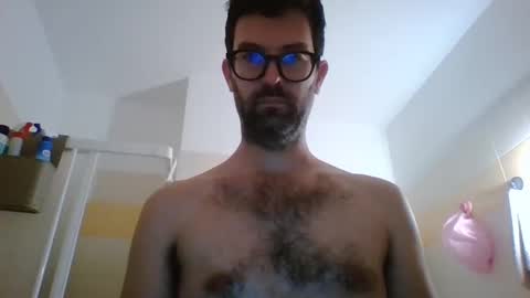 Snapshot of albertodivenire chatting on December 7, 2024, 12:35 pm albertodivenire online show from December 7, 2024, 12:35 pm