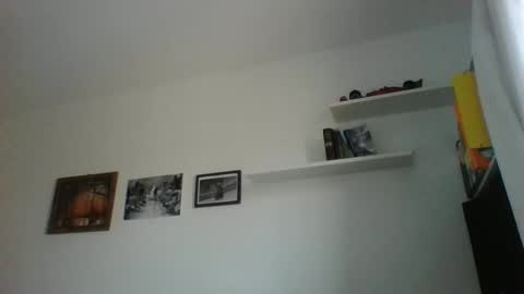 Snapshot of albertodivenire chatting on February 1, 2025, 3:28 pm albertodivenire online show from February 1, 2025, 3:28 pm