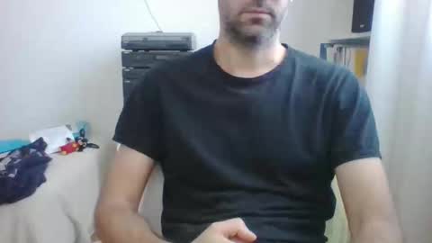 Snapshot of albertodivenire chatting on February 2, 2025, 10:13 am albertodivenire online show from February 2, 2025, 10:13 am