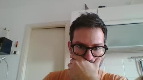 Snapshot of albertodivenire chatting on March 9, 2025, 1:59 pm albertodivenire online show from March 9, 2025, 1:59 pm