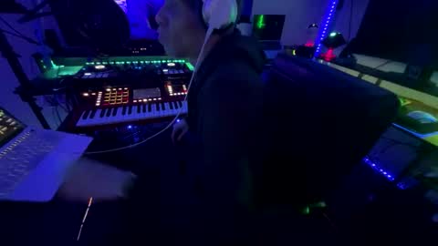 Albinokingcurve online show from April 9, 2026, 4:01 pm