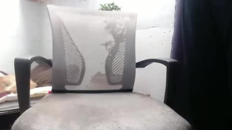 Snapshot of alburthon24 chatting on January 28, 2025, 12:54 pm Alex online show from January 28, 2025, 12:54 pm