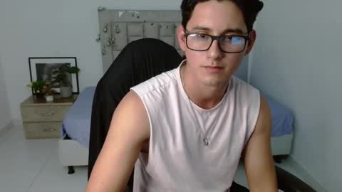 alec_fox7 online show from February 2, 2026, 5:17 am