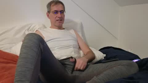 Snapshot of alec_gaython chatting on December 7, 2024, 6:15 pm Alec Dubolsz online show from December 7, 2024, 6:15 pm