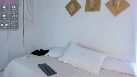 aleexiiaa online show from October 6, 2025, 12:24 pm