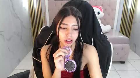 Ale online show from December 5, 2025, 1:20 pm