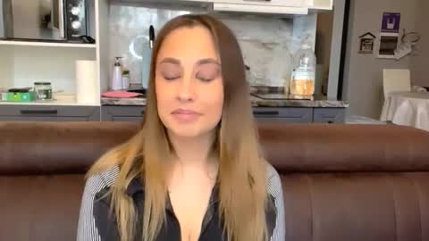 Emily online show from September 11, 2025, 2:50 pm