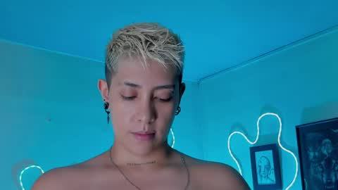 Alejandra online show from June 1, 2026, 12:12 am