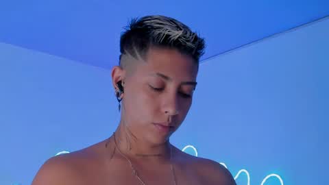 Alejandra online show from August 3, 2026, 11:30 pm