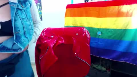 aleja online show from September 18, 2025, 8:11 pm