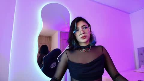 A L E J A  online show from May 22, 2026, 12:11 pm