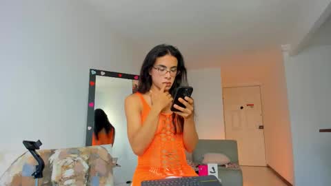 Alejandra Arango online show from February 19, 2026, 6:37 pm