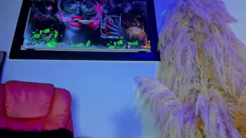 Alejandra online show from October 28, 2025, 9:17 pm