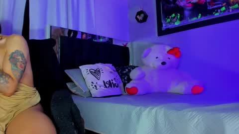 Alejandra online show from February 3, 2026, 10:20 am