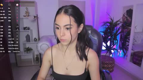 Alejandra online show from February 13, 2025, 2:31 pm