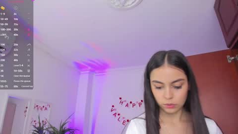 Alejandra online show from February 14, 2025, 5:25 pm