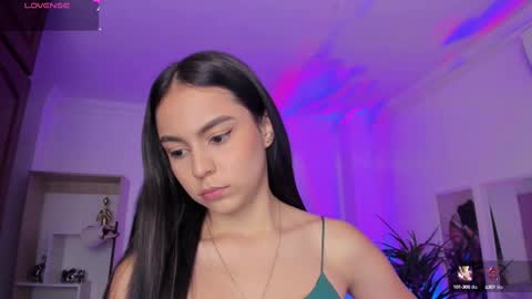 Alejandra online show from March 3, 2025, 5:29 pm