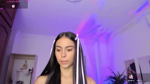 Alejandra online show from March 12, 2025, 2:23 pm