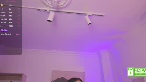 Alejandra online show from October 18, 2025, 11:44 am