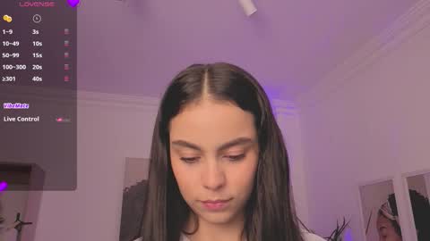 Alejandra online show from February 7, 2026, 11:25 am