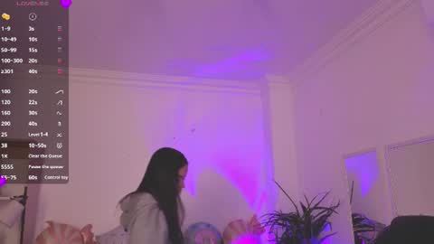 Snapshot of alejaa___ chatting on June 17, 2026, 11:01 am Alejandra online show from June 17, 2026, 11:01 am