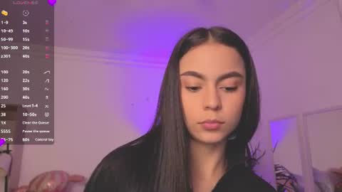 Alejandra online show from July 15, 2026, 11:26 am