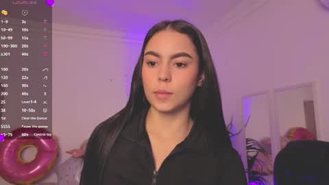 Alejandra online show from July 27, 2026, 11:39 am