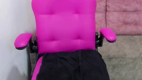   online show from February 6, 2026, 3:00 am