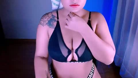 Alejandra  online show from February 24, 2025, 1:35 am
