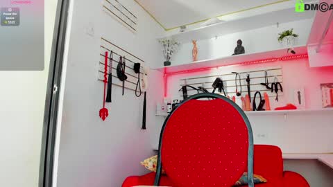 Alejandra online show from December 12, 2024, 1:39 pm
