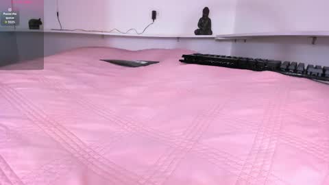 Alejandra online show from March 12, 2025, 3:51 pm