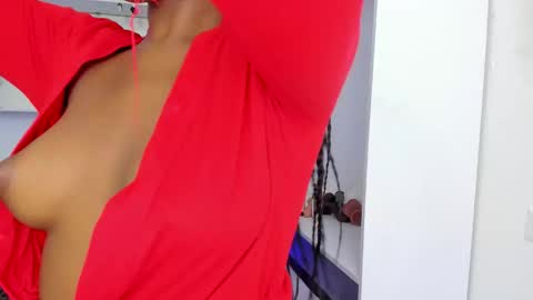 Alejandra online show from October 31, 2025, 2:29 pm